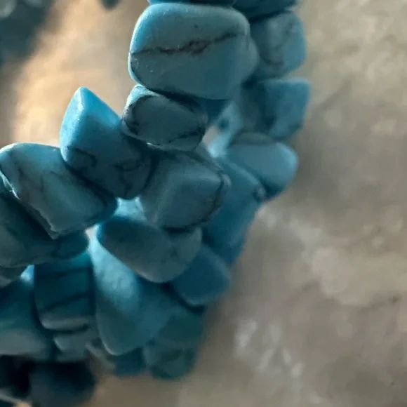 Avon vintage Turquoise Stone Stretch Bracelet - Picture 15 of 16
